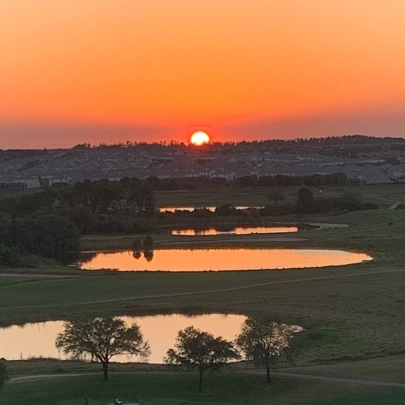 Meet your Posher, Christine - Picture 1 of 1